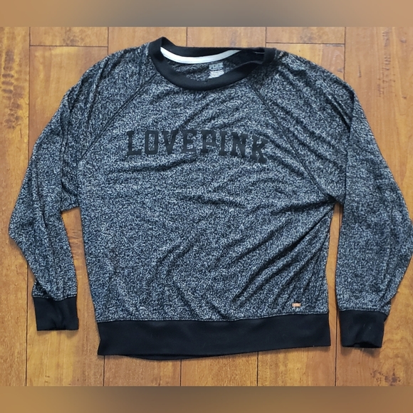 SOLD- Womens PINK Sweatshirts - Picture 2 of 9